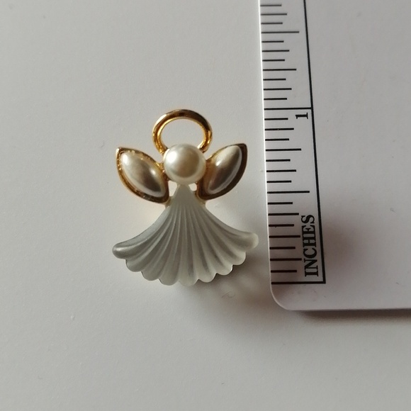 Vintage Angel Pin Pendant Faux Pearl Lucite Goldtone Metal Olit USA - Picture 7 of 7